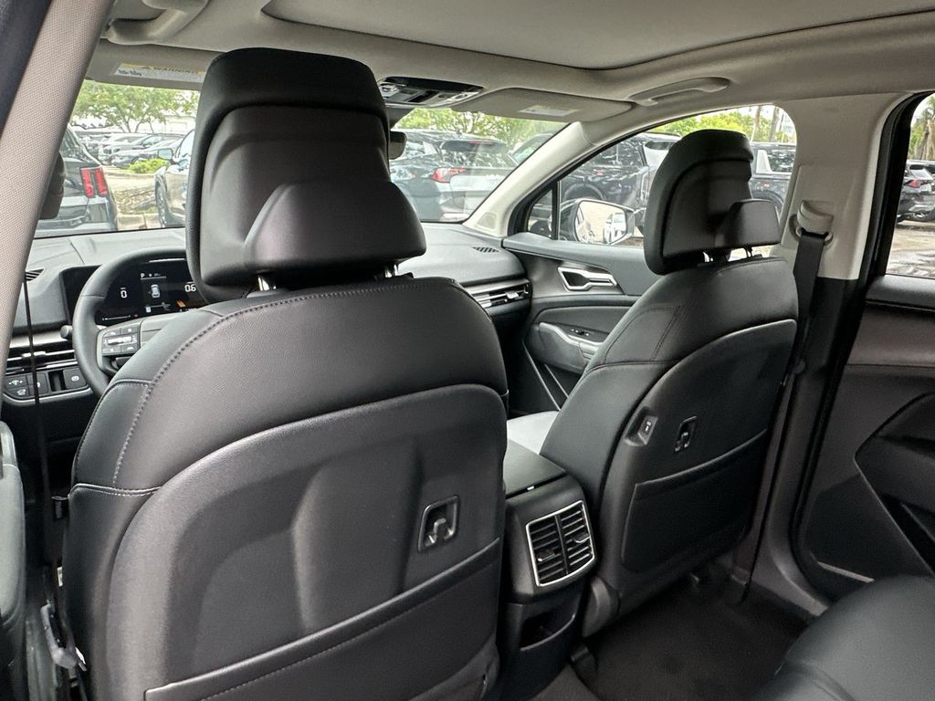 Thumbnail: 2026 Kia Sportage - 11