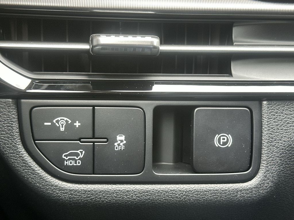 Thumbnail: 2026 Kia Sportage - 26