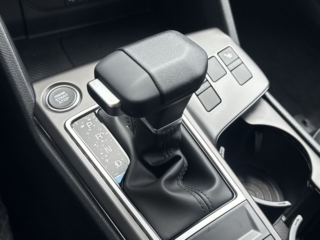 Thumbnail: 2026 Kia Sportage - 16