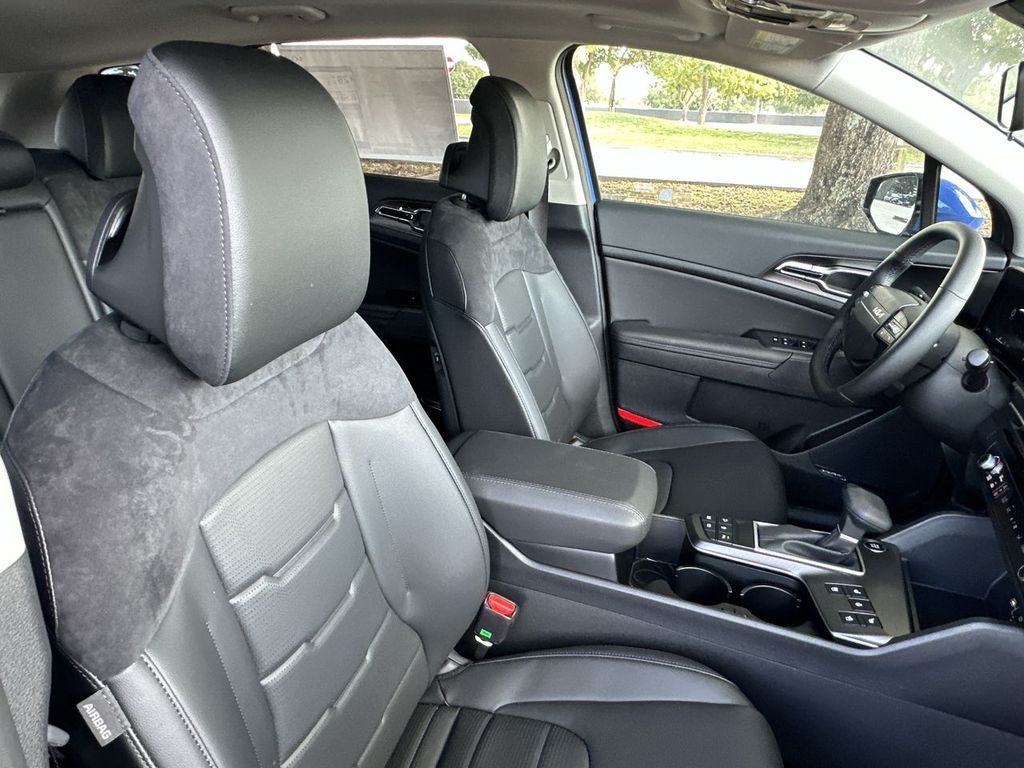 Thumbnail: 2026 Kia Sportage - 11