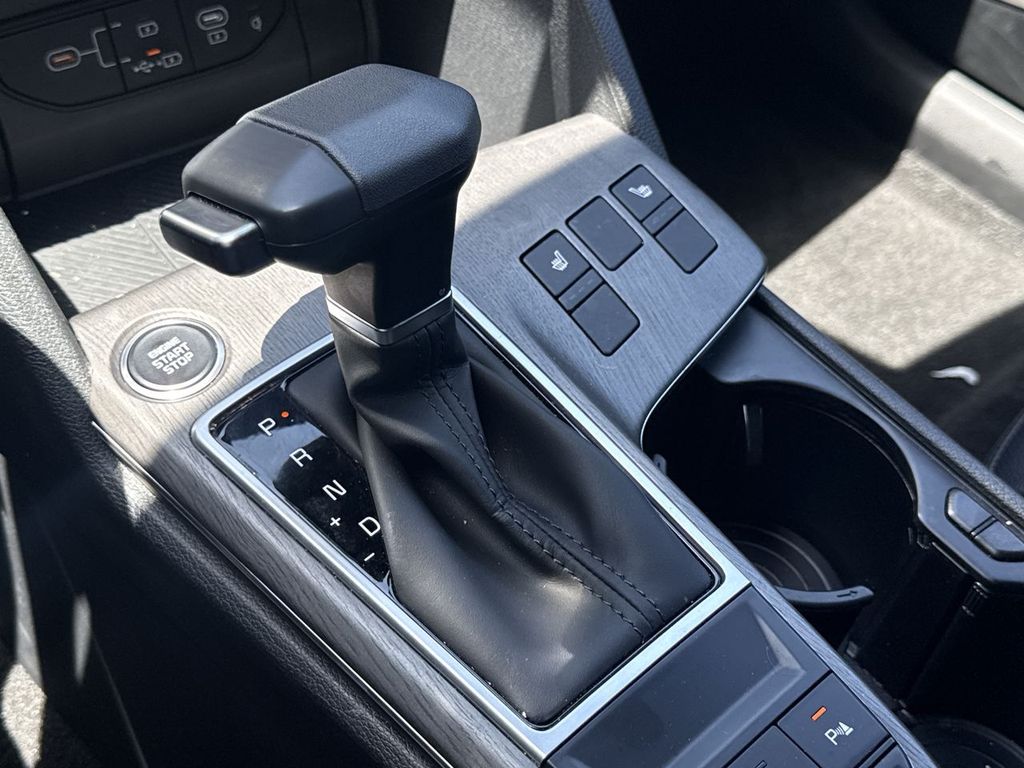 Thumbnail: 2026 Kia Sportage - 16