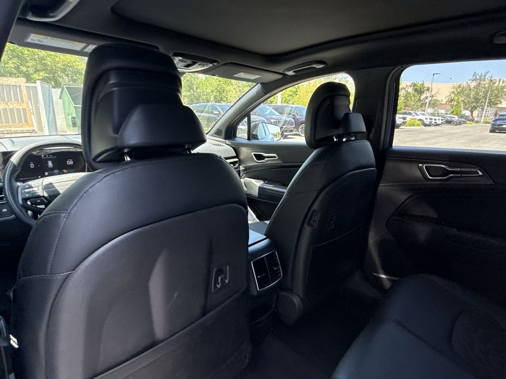 Thumbnail: 2026 Kia Sportage - 25