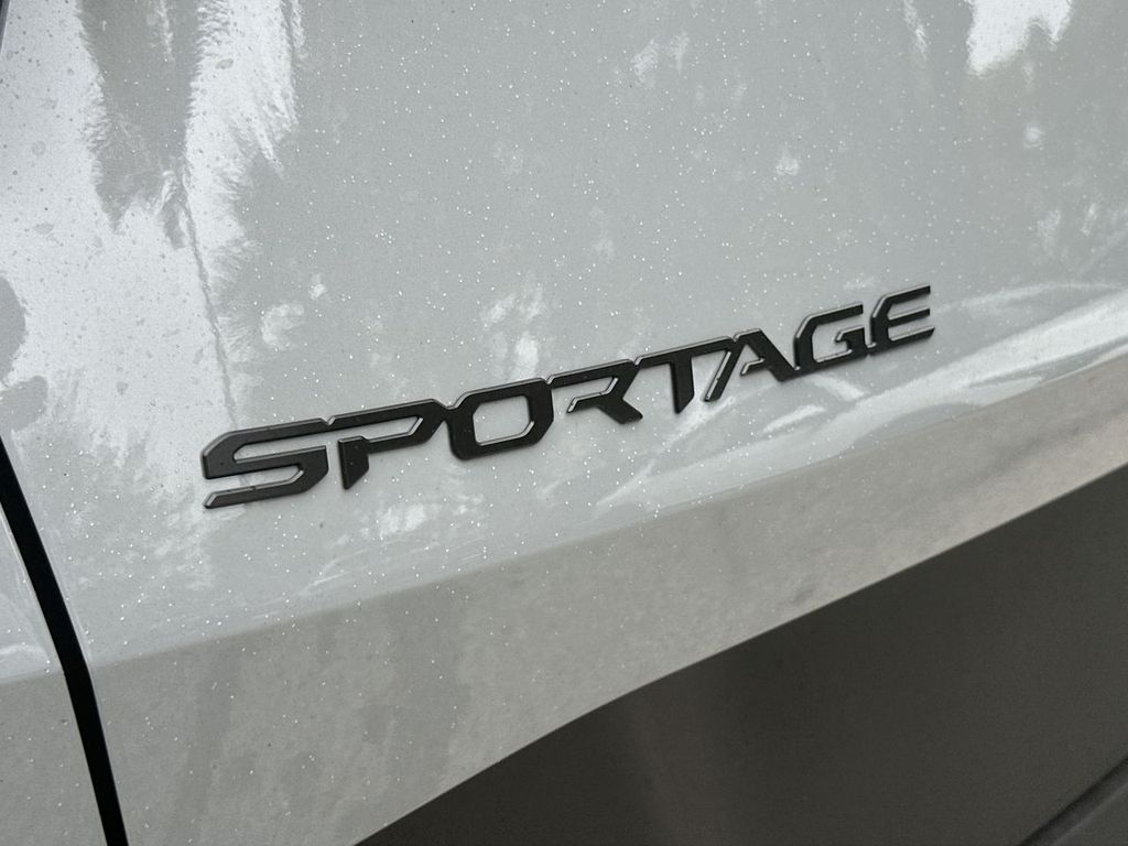Thumbnail: 2026 Kia Sportage - 7