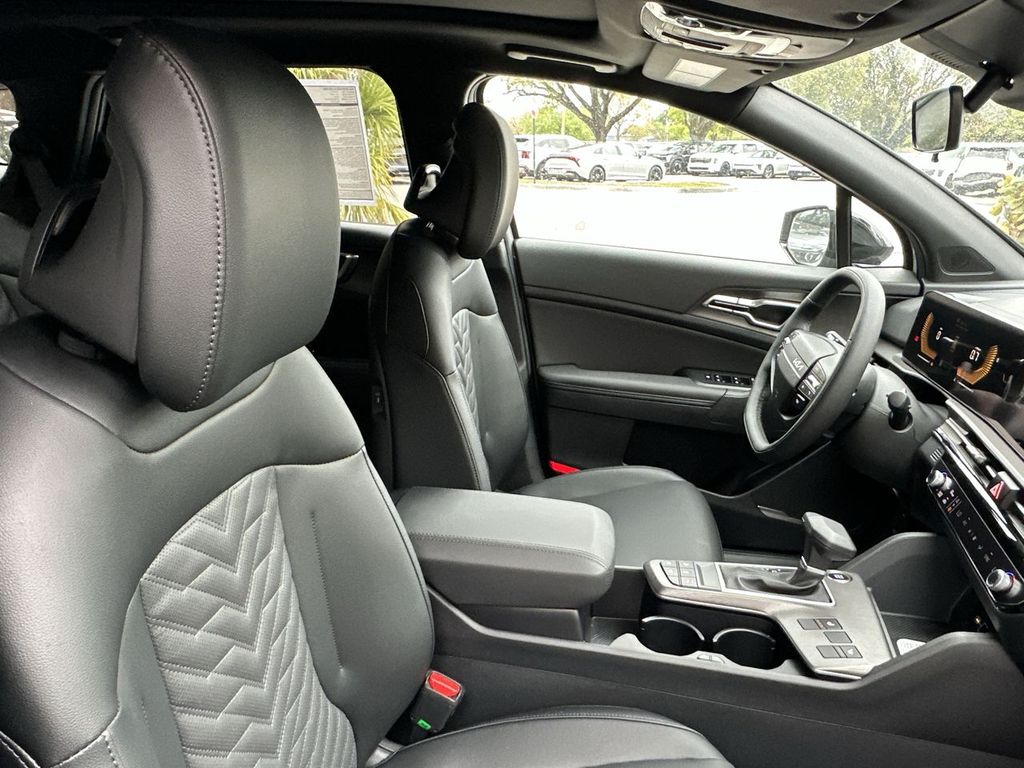 Thumbnail: 2026 Kia Sportage - 28