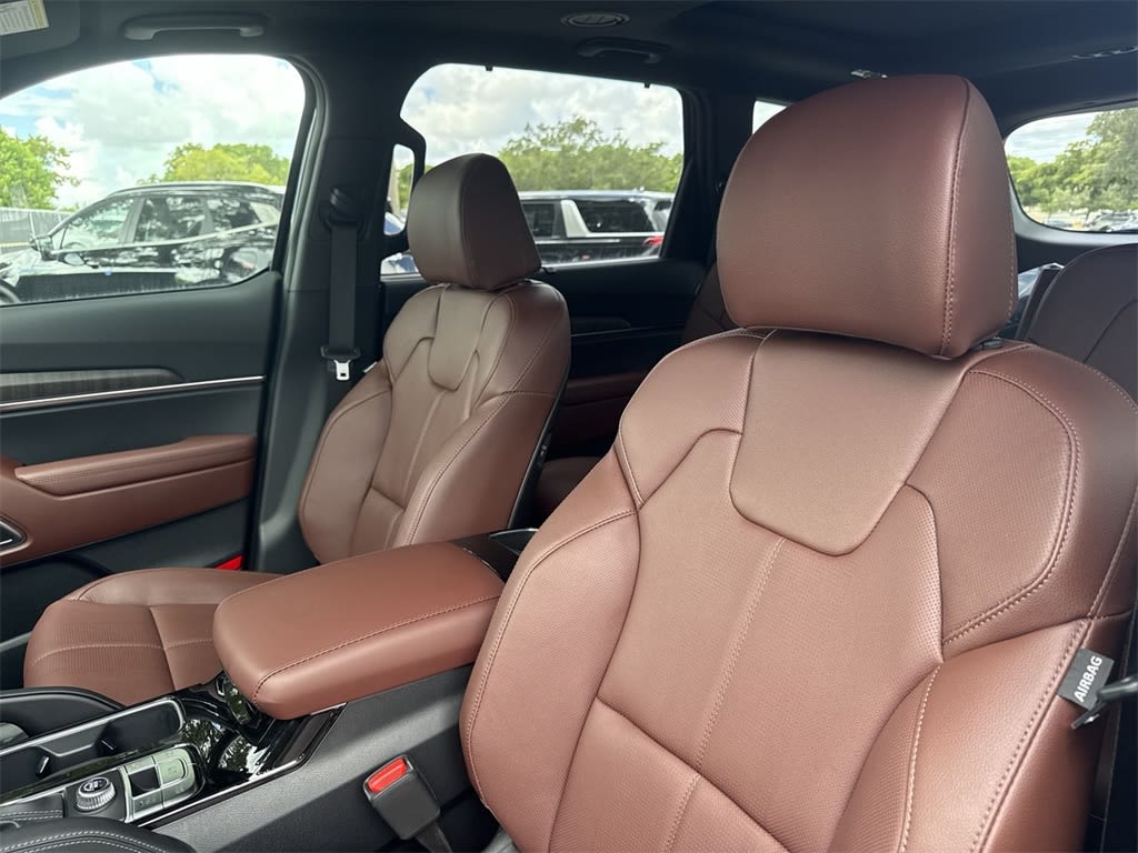 Thumbnail: 2025 Kia Telluride - 10