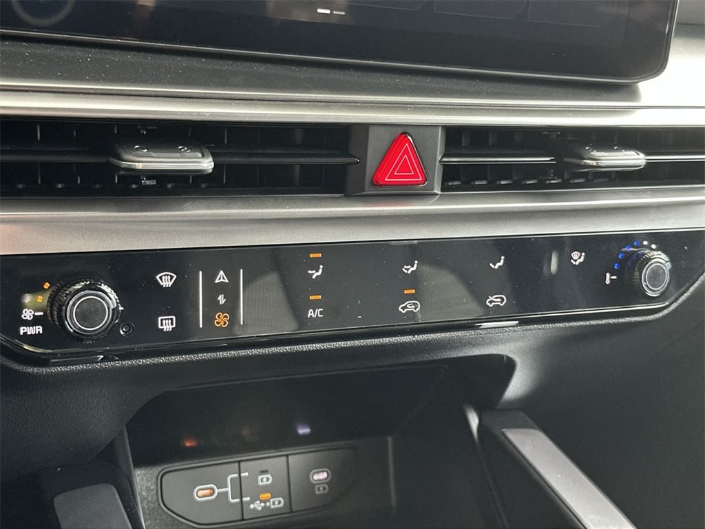 Thumbnail: 2026 Kia Sorento - 26