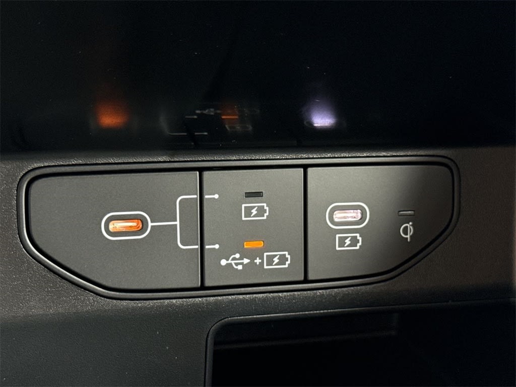 Thumbnail: 2026 Kia Sorento - 25