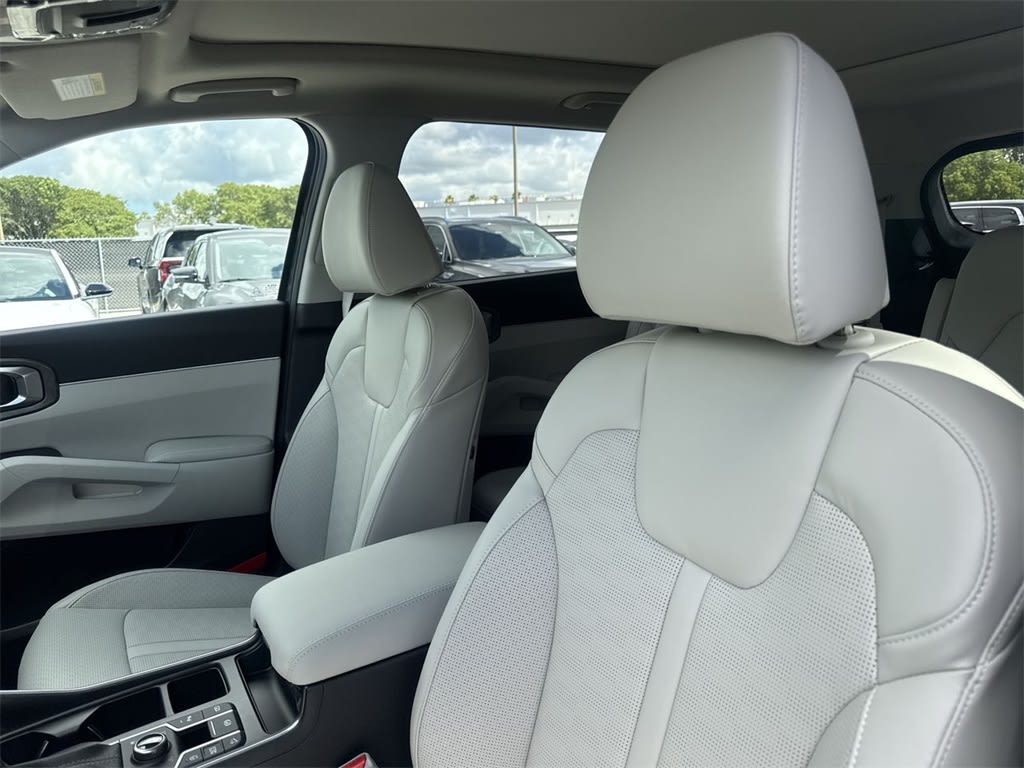 Thumbnail: 2025 Kia Sorento - 11