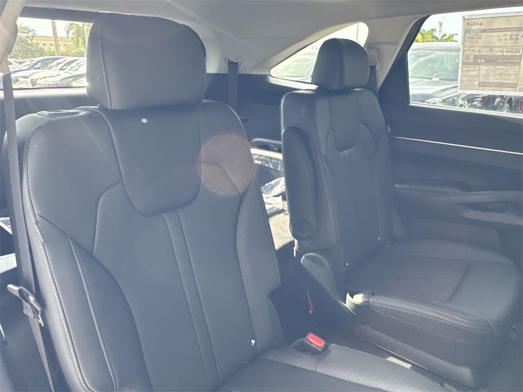 Thumbnail: 2025 Kia Sorento - 29