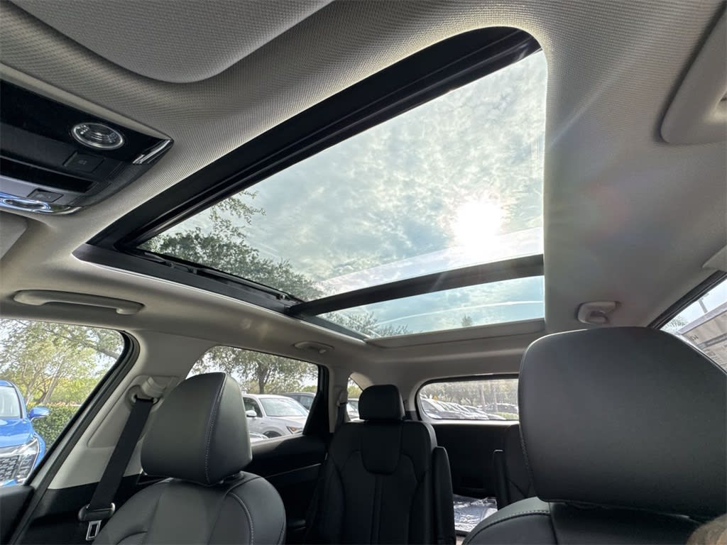 Thumbnail: 2025 Kia Sorento - 25