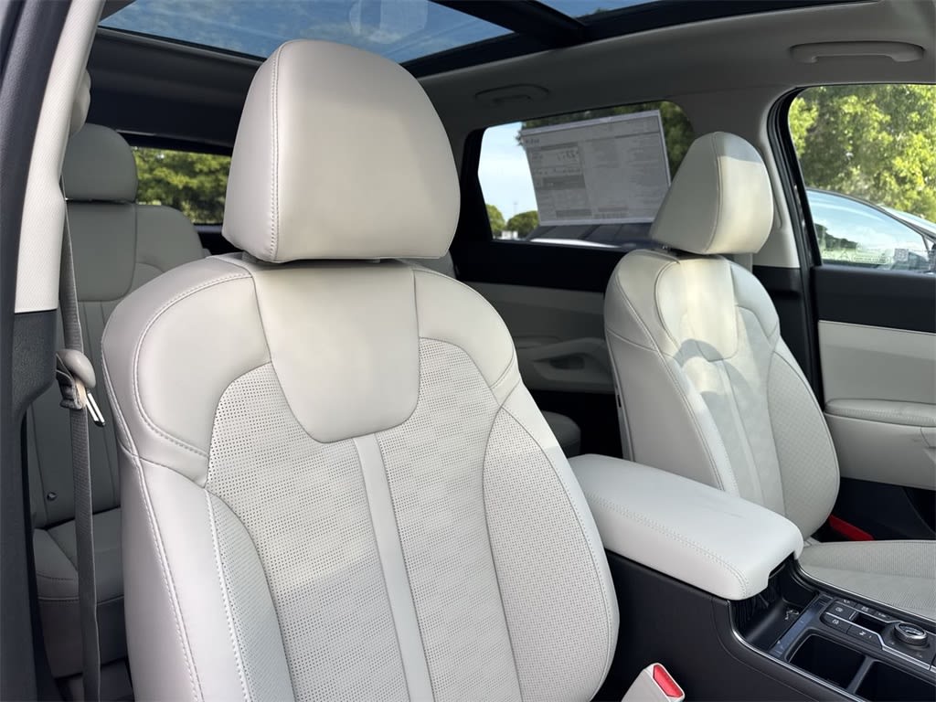 Thumbnail: 2025 Kia Sorento - 29