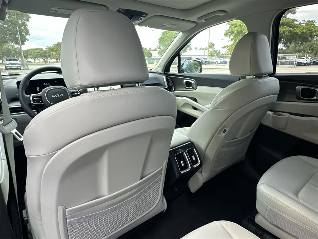Thumbnail: 2025 Kia Sorento - 11