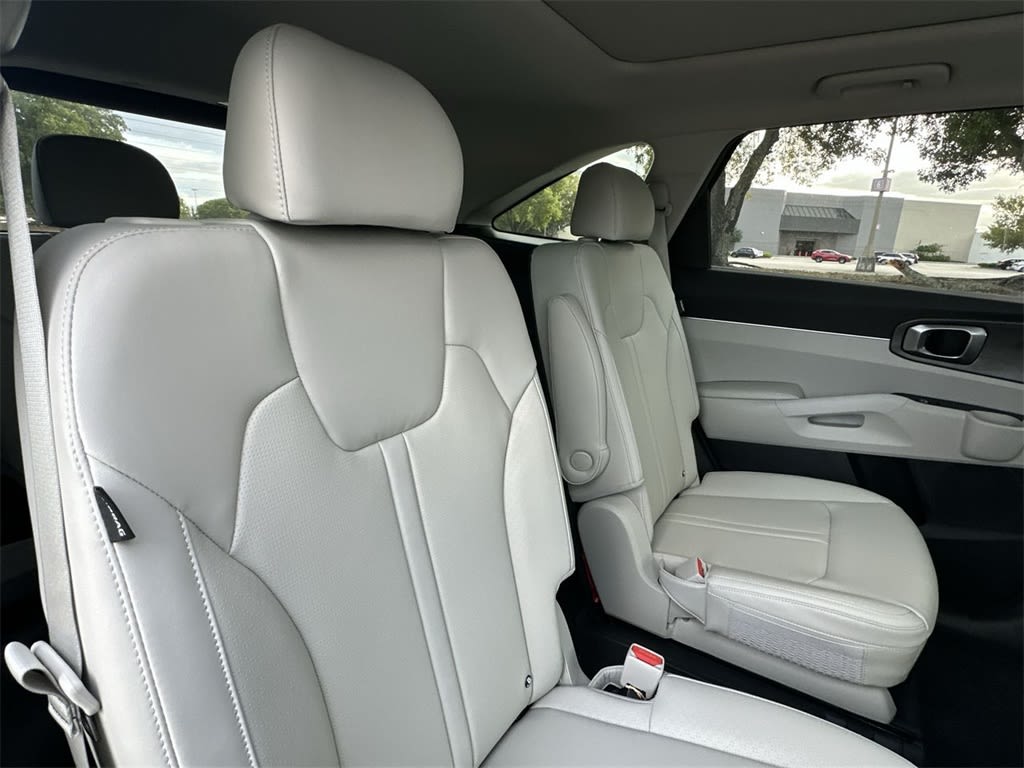 Thumbnail: 2025 Kia Sorento - 27