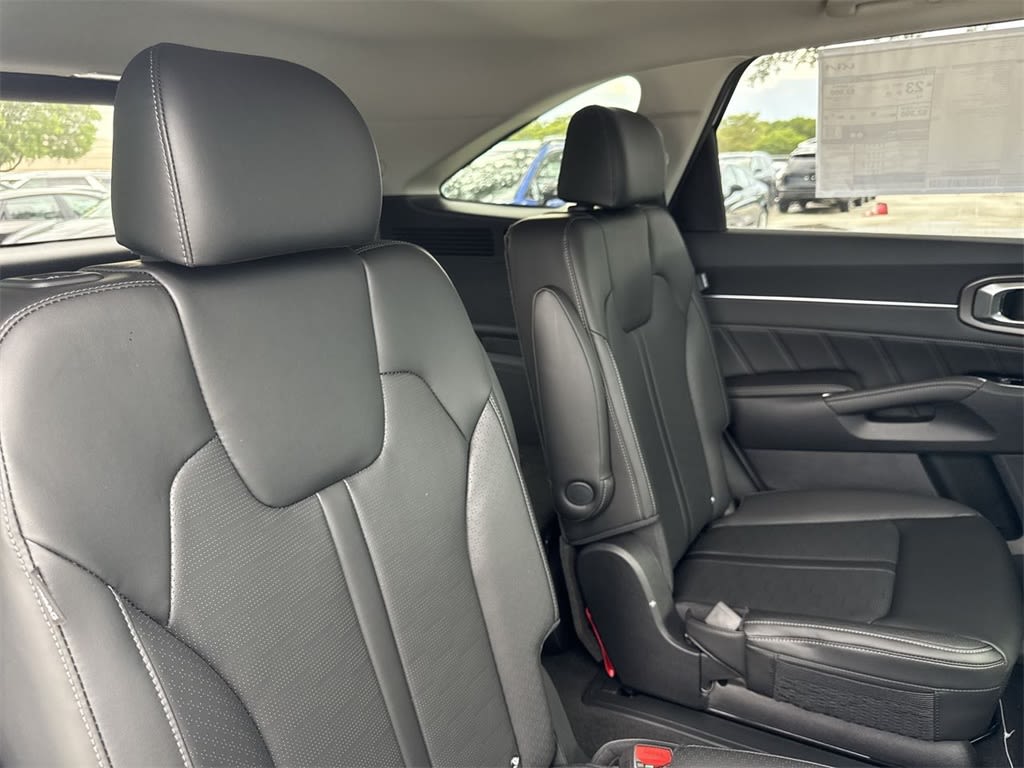 Thumbnail: 2025 Kia Sorento - 28