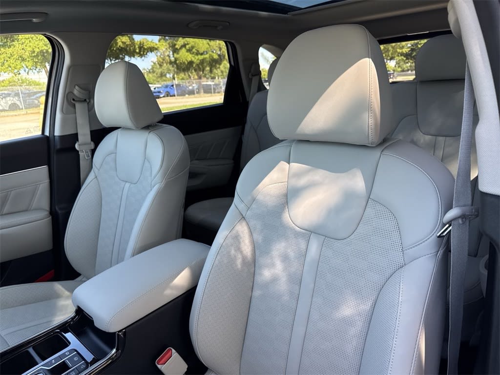 Thumbnail: 2025 Kia Sorento - 10