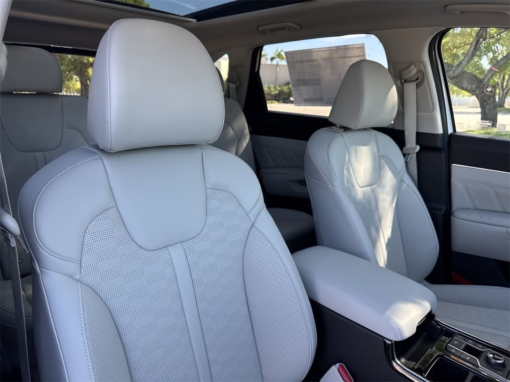 Thumbnail: 2025 Kia Sorento - 29