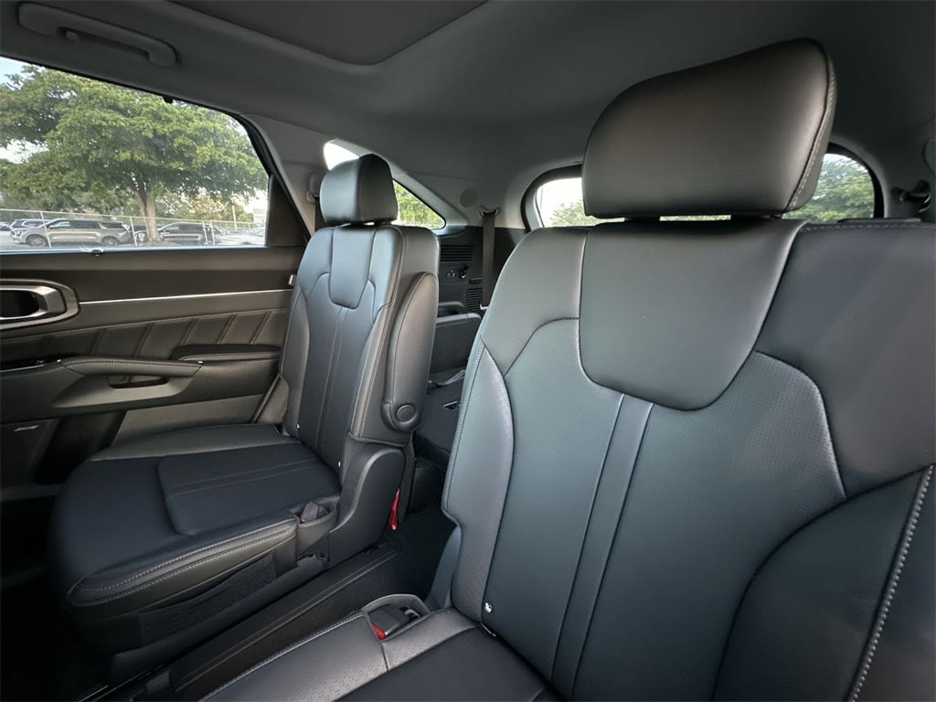 Thumbnail: 2026 Kia Sorento - 13