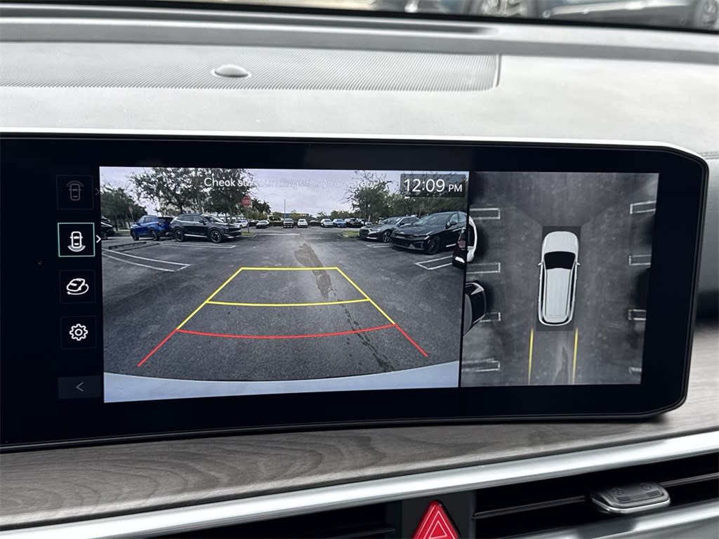 Thumbnail: 2025 Kia Sorento - 25