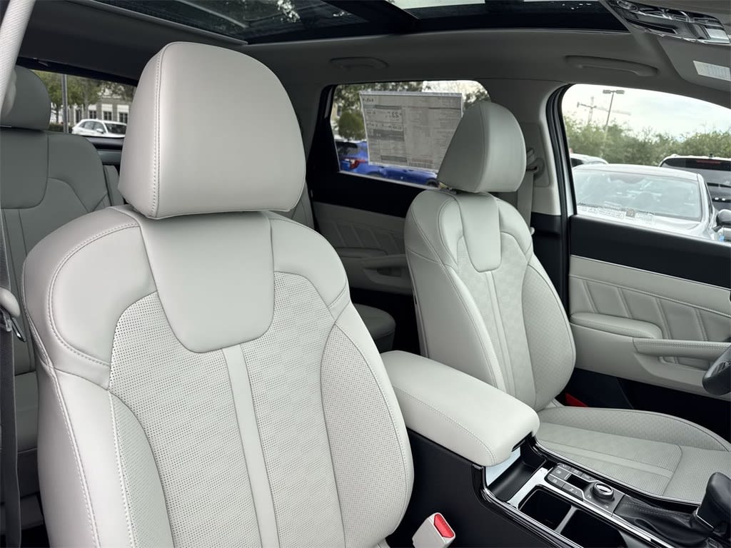 Thumbnail: 2025 Kia Sorento - 12