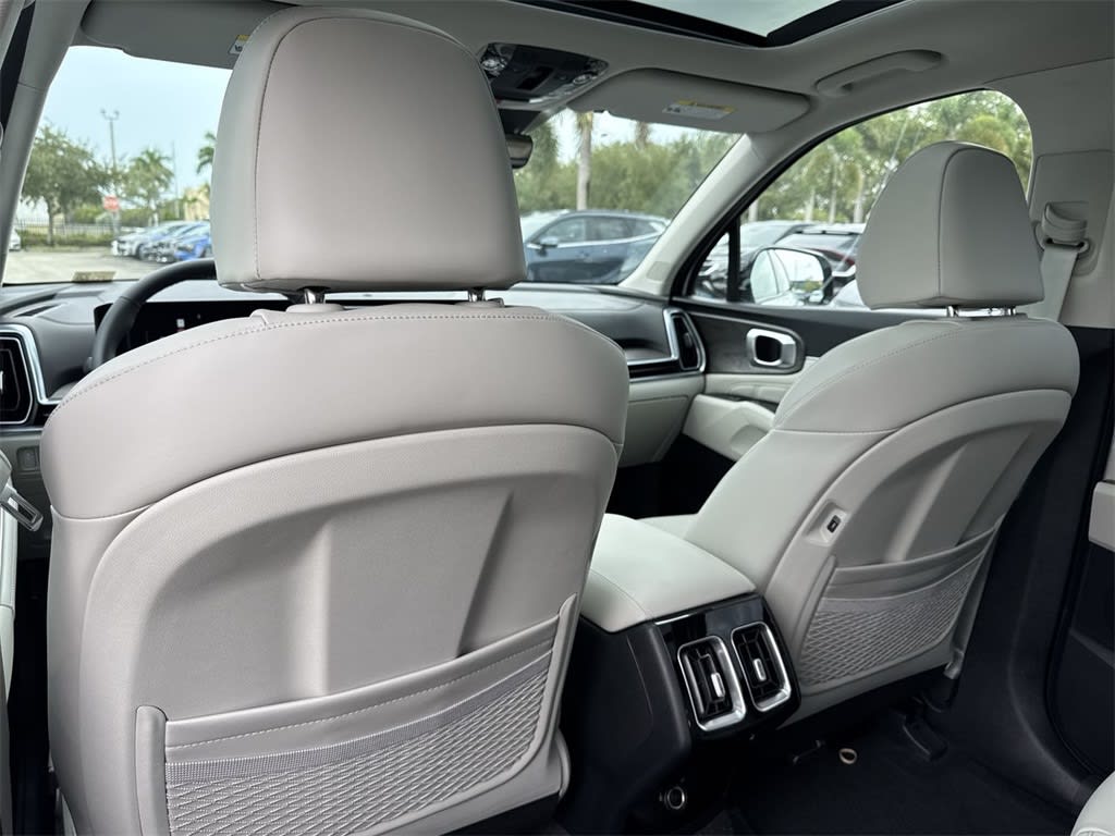 Thumbnail: 2025 Kia Sorento - 27