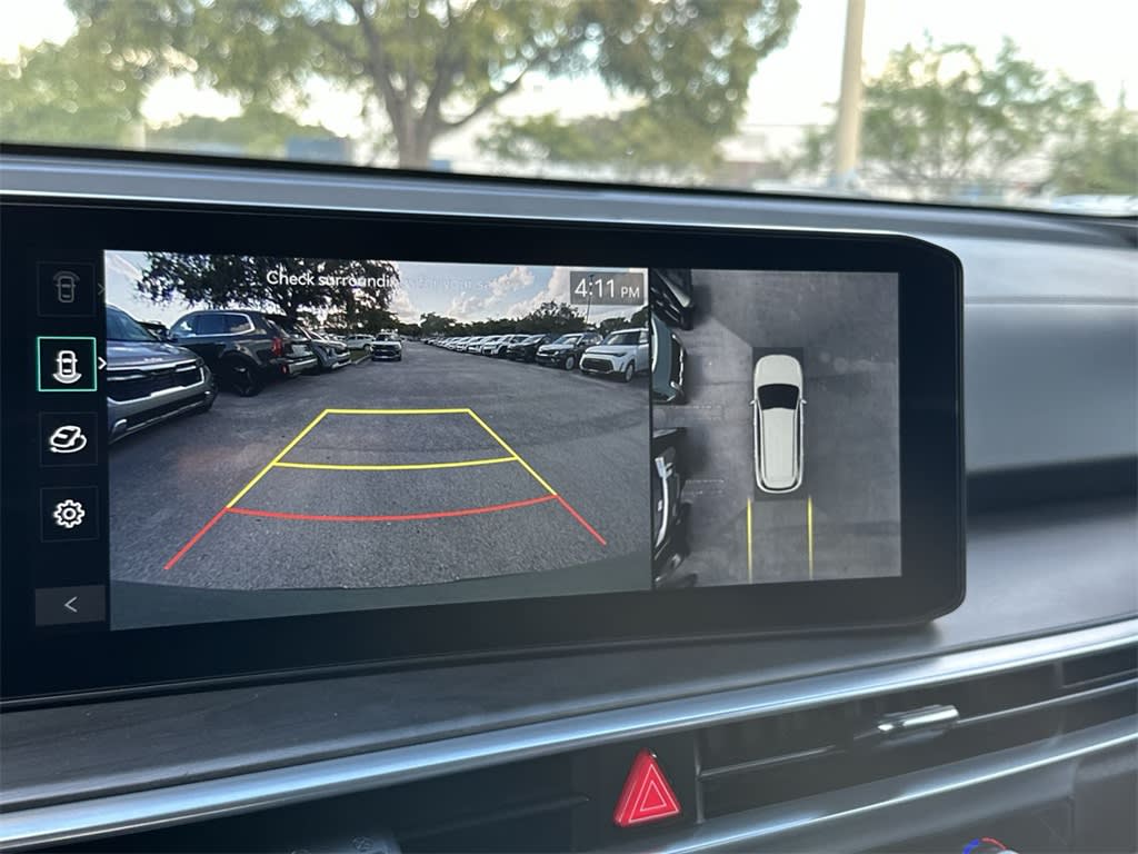 Thumbnail: 2025 Kia Sorento - 25