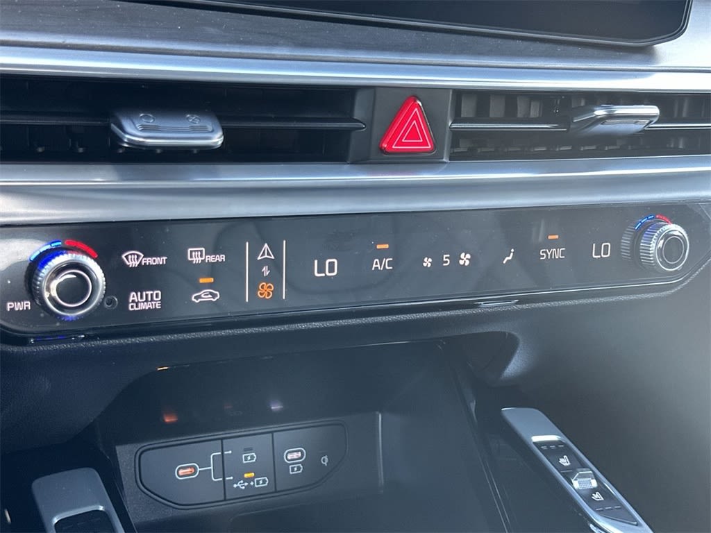 Thumbnail: 2025 Kia Sorento - 26