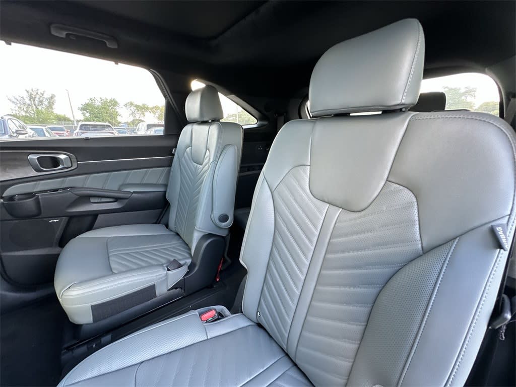 Thumbnail: 2025 Kia Sorento - 13