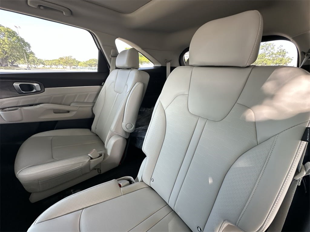 Thumbnail: 2025 Kia Sorento - 11