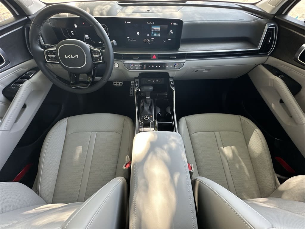 Thumbnail: 2025 Kia Sorento - 8