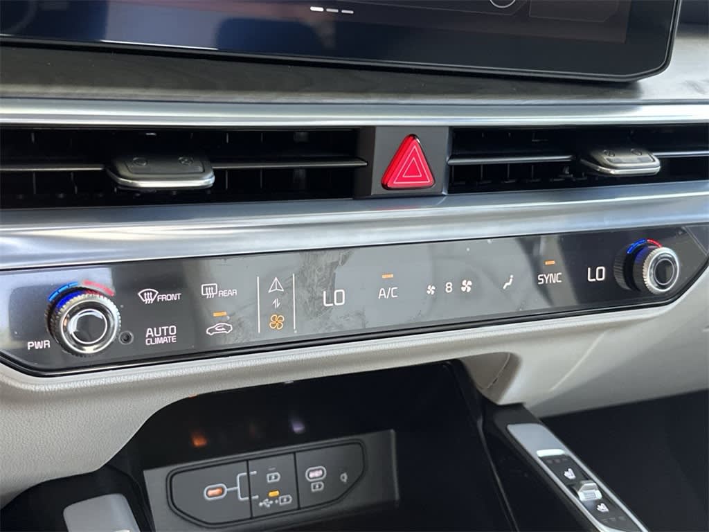 Thumbnail: 2025 Kia Sorento - 25