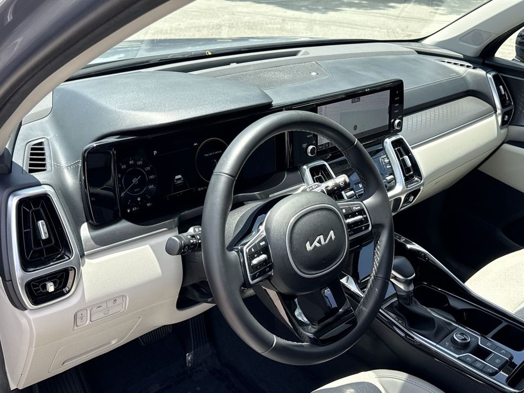Thumbnail: 2023 Kia Sorento - 2