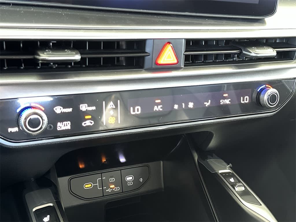 Thumbnail: 2026 Kia Sorento - 26