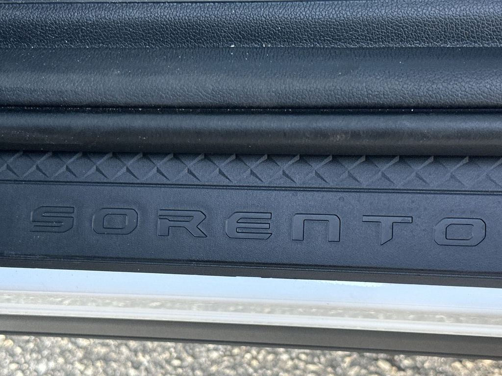 Thumbnail: 2026 Kia Sorento - 7