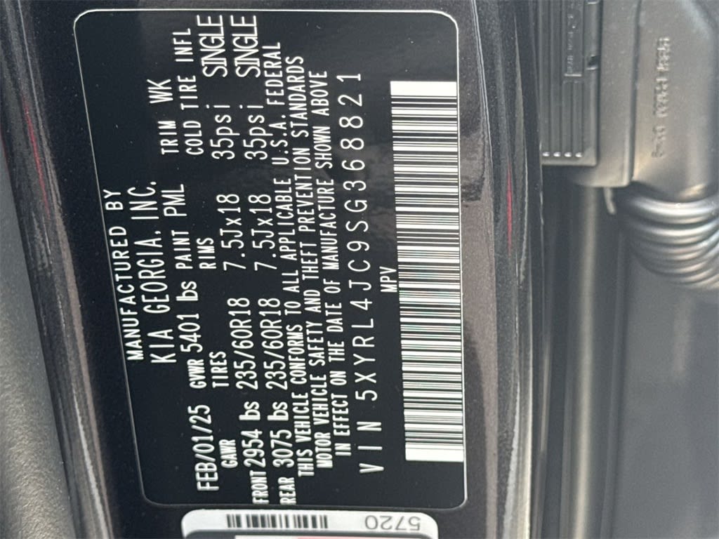 2025 Kia Sorento S 18