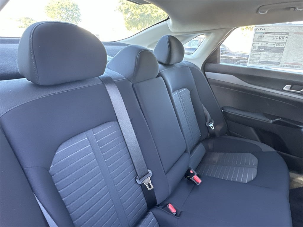 Thumbnail: 2026 Kia K5 - 28