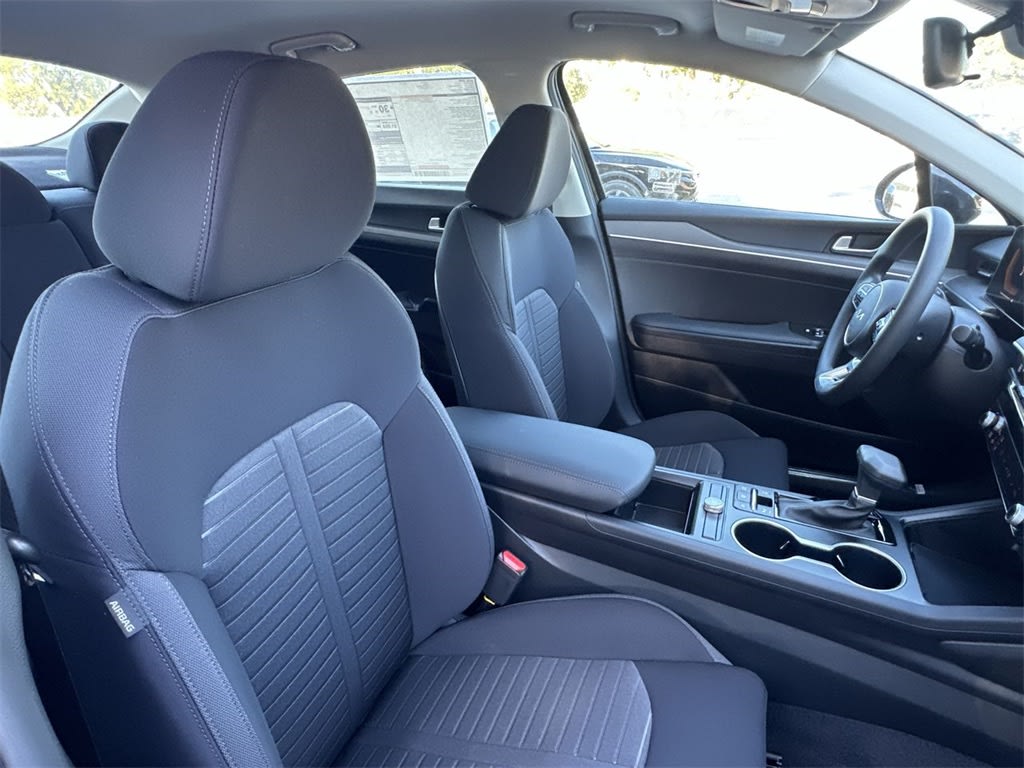 Thumbnail: 2026 Kia K5 - 12