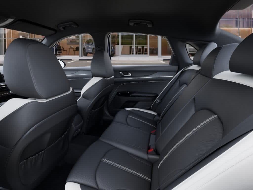 Thumbnail: 2025 Kia K5 - 21