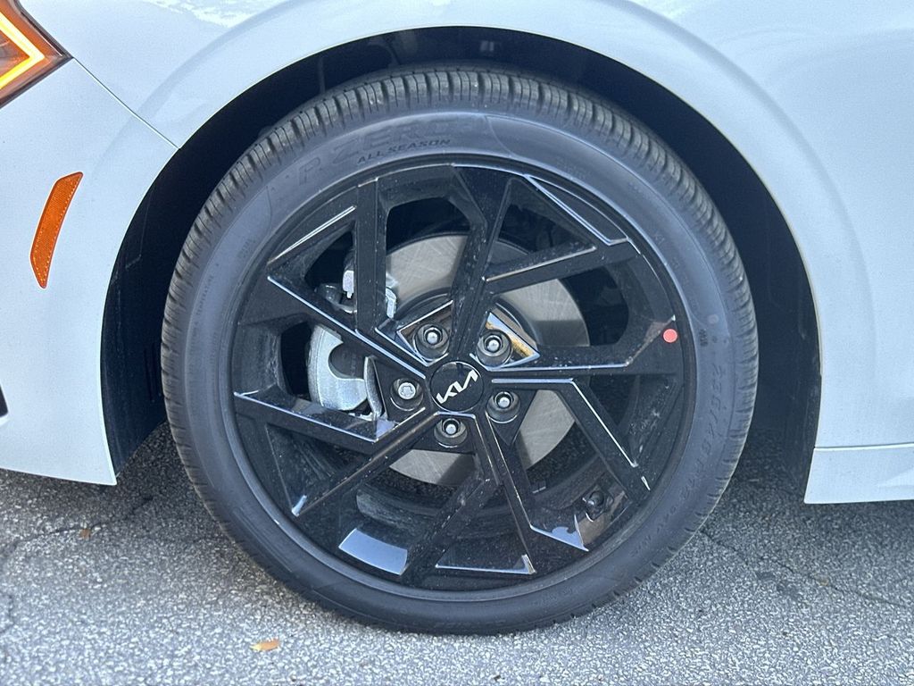 Thumbnail: 2026 Kia K5 - 8