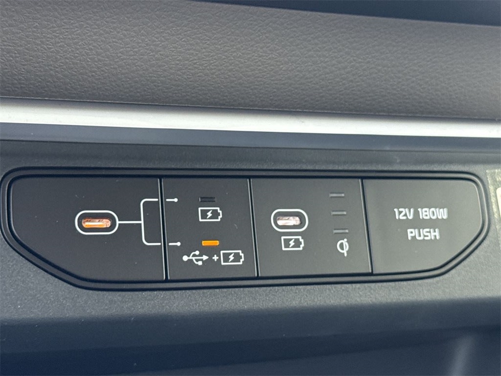 Thumbnail: 2025 Kia Carnival - 22