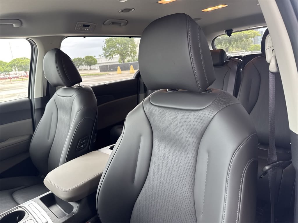 Thumbnail: 2026 Kia Carnival - 11