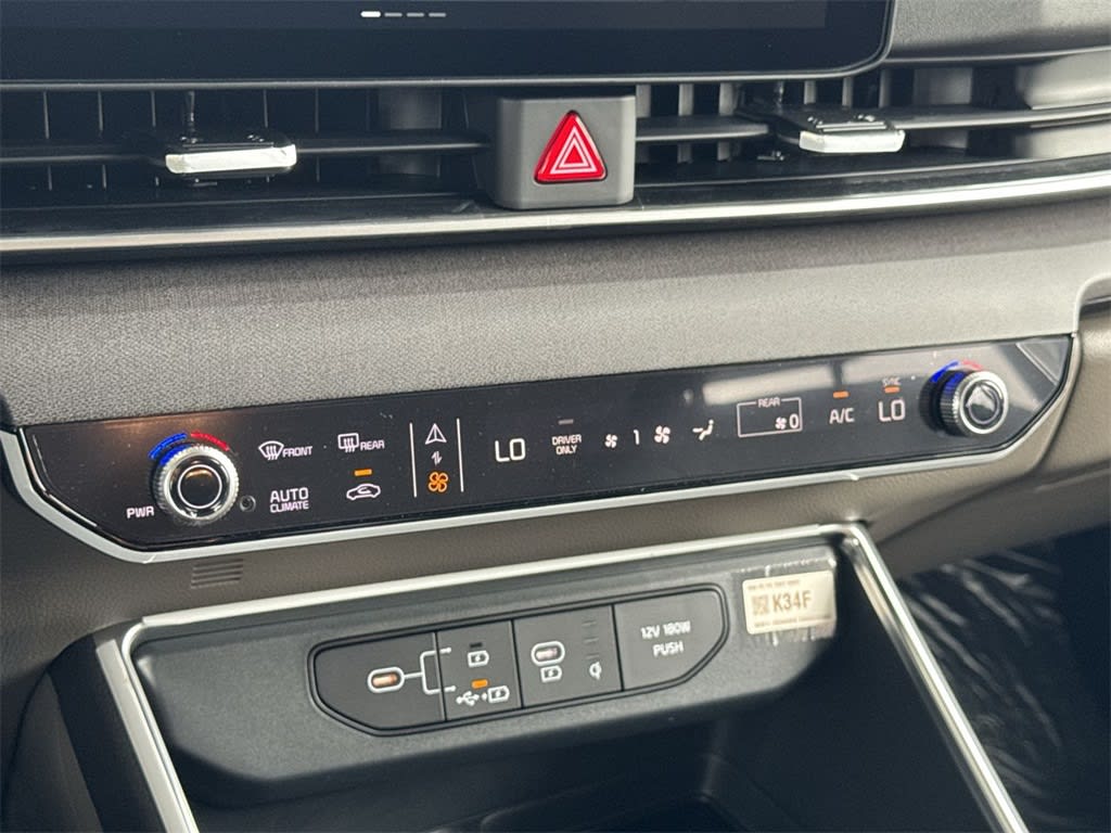 Thumbnail: 2026 Kia Carnival - 25