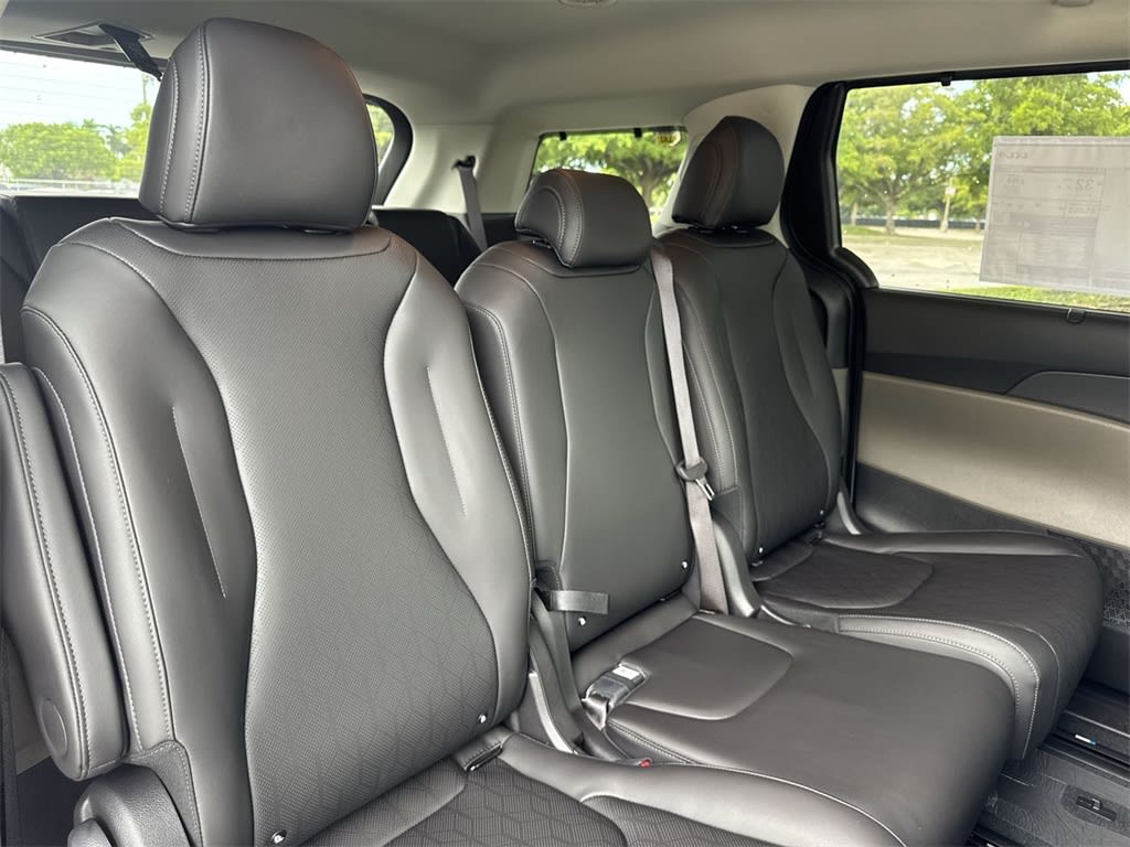 Thumbnail: 2026 Kia Carnival - 26