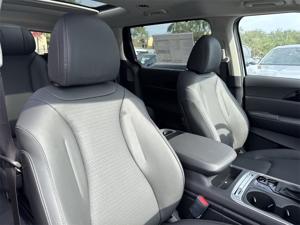 Thumbnail: 2026 Kia Carnival - 28