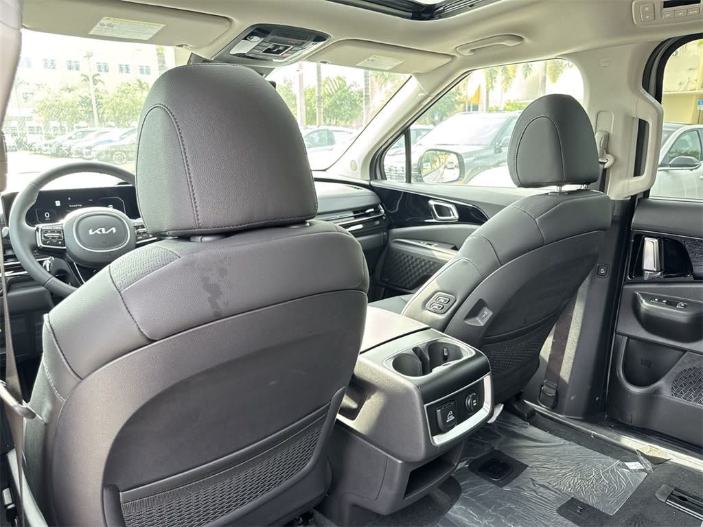 Thumbnail: 2026 Kia Carnival - 12