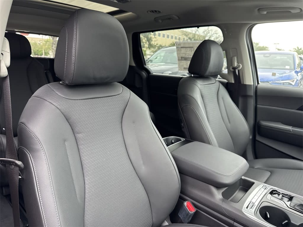 Thumbnail: 2026 Kia Carnival - 28