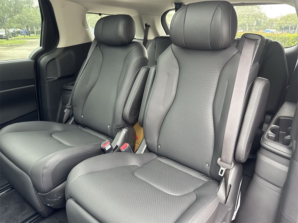 Thumbnail: 2026 Kia Carnival - 12