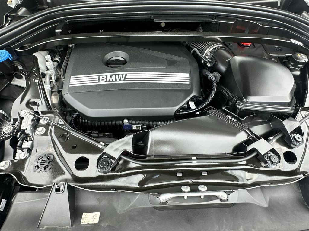 Thumbnail: 2025 BMW X1 - 9