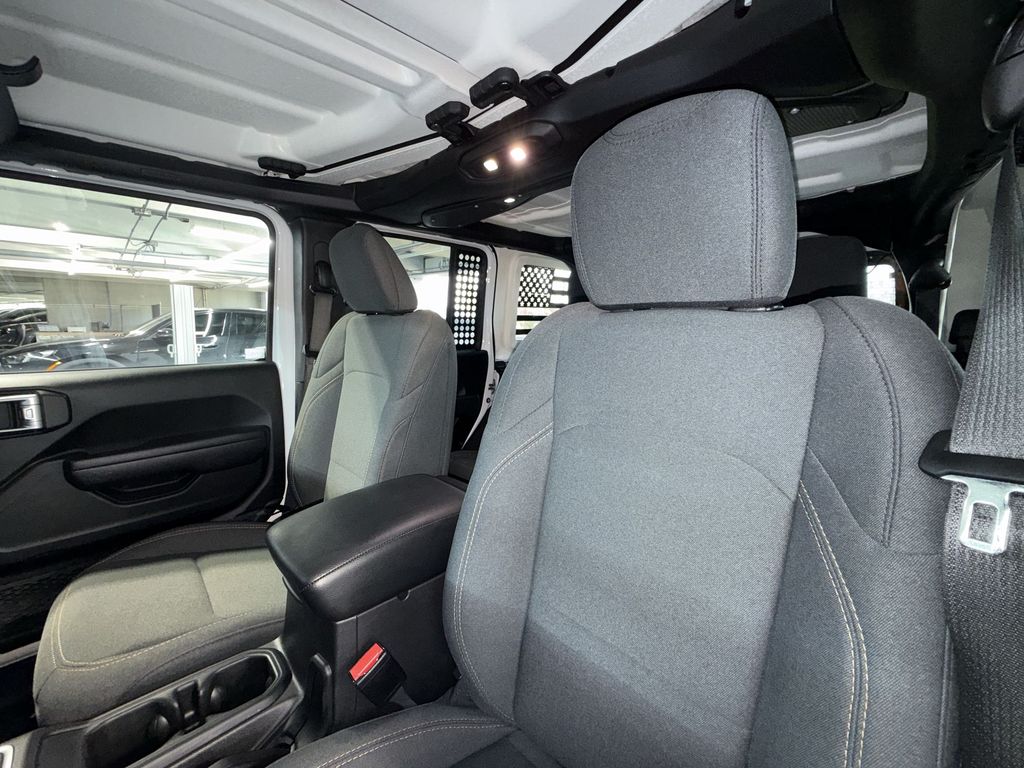 Thumbnail: 2024 Jeep Wrangler - 11