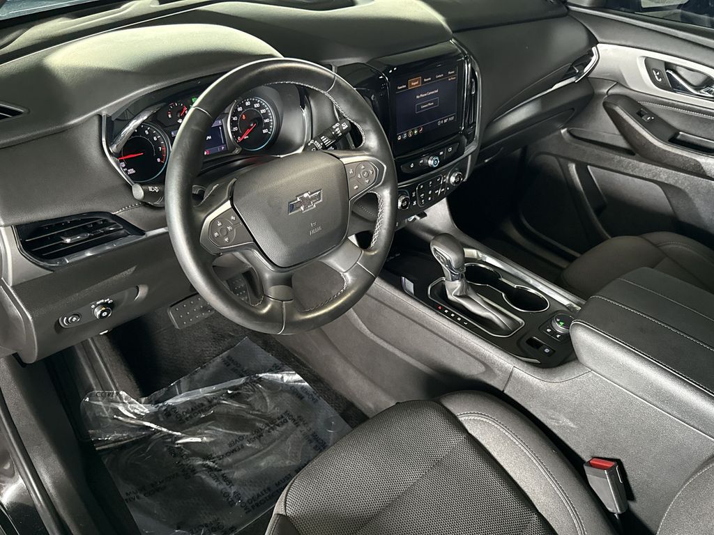 Thumbnail: 2023 Chevrolet Traverse - 2