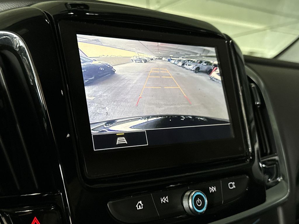 Thumbnail: 2023 Chevrolet Traverse - 24